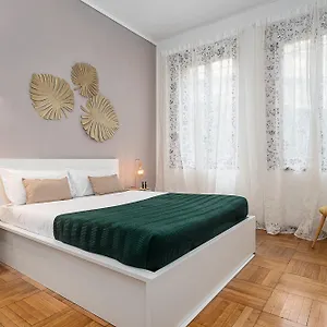 Ελέγξτε τη διαθεσιμότητα